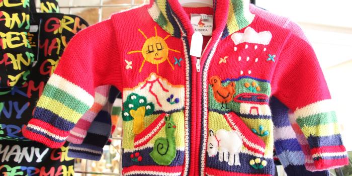 3840x2560 3103184 child, children, clothes, colorful, cute, farm, jersey, knit