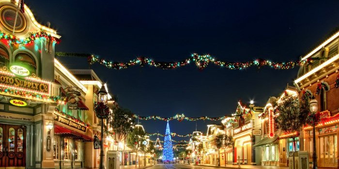 1280x1024 Disneyland Vacations : Disneyland Fantasy Christmas Holidays