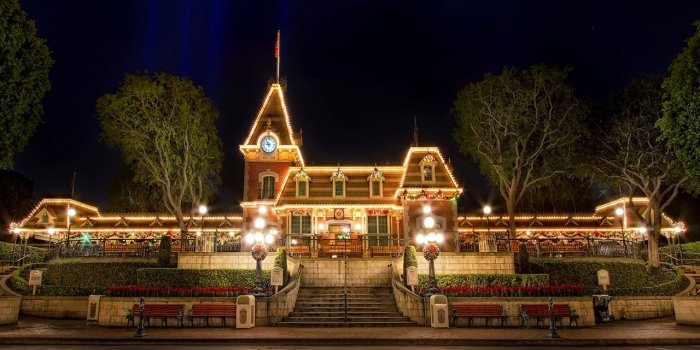 1280x800 Disney Disneyland Christmas Decorative Night Deskt － Holiday