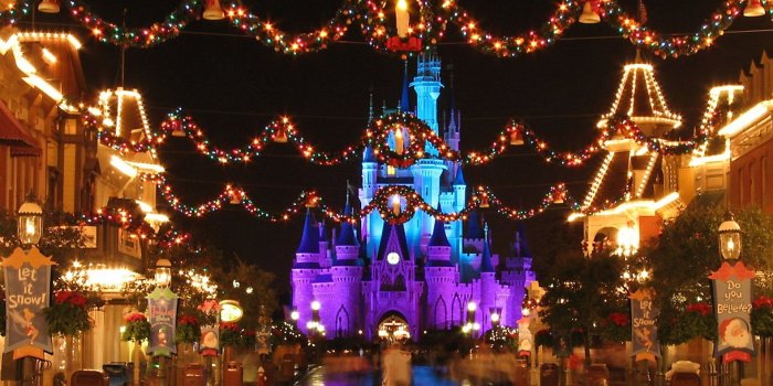 1920x1200 Wallpaper holiday, street, lighting, road, fortress, disney