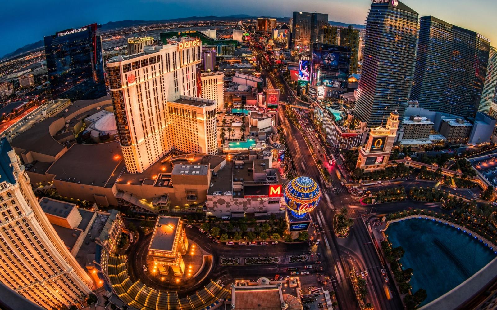 2880x1800 44+] Las Vegas Screensavers Wallpaper Free on WallpaperSafari