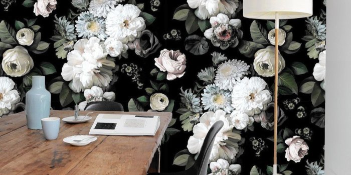 1200x875 Dark floral wallpaper brings the drama - Chicago Tribune