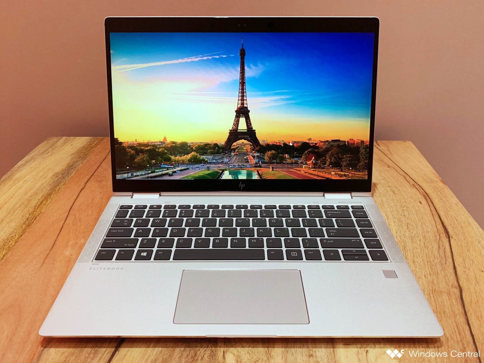 1600x1200 6 key considerations when buying a laptop for college students