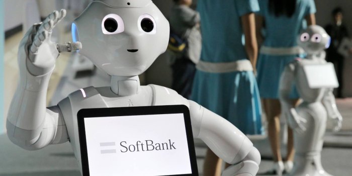 1600x900 Pepper humanoid robot to man Aeon's credit card counters - Nikkei