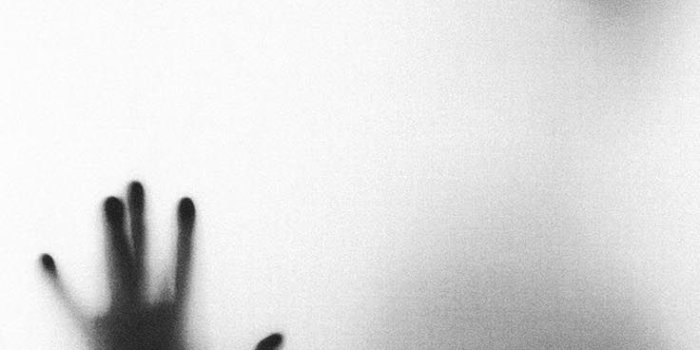 736x1308 10 Super Scary Halloween iPhone Xs Max Wallpapers | Preppy Wallpapers