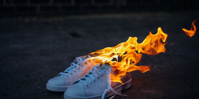 2400x2400 Adidas Stan Smith. | wallpaper in 2019 | Sneakers nike, Sneakers