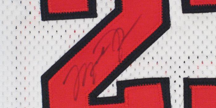 1600x1200 38+] Michael Jordan Jersey Wallpaper on WallpaperSafari