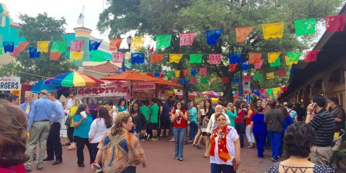 1600x1200 Fiesta San Antonio [Travel & Eat] - Treast | Irasema Ortiz