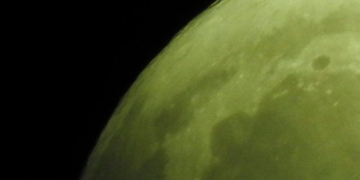 1024x768 Rare 'Green Moon' in April? - Truth or Fiction?