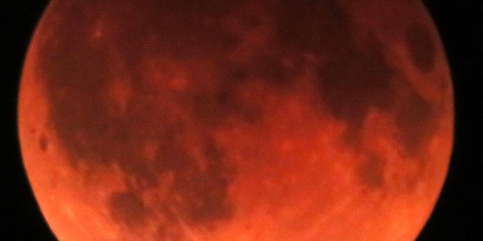 1374x1346 Is The Green Moon Phenomenon True? Find Out The Answer, And More