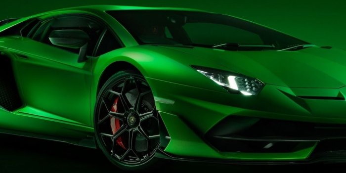 1080x1920 Lamborghini Aventador SVJ, sports car, green, 1080x1920 wallpaper