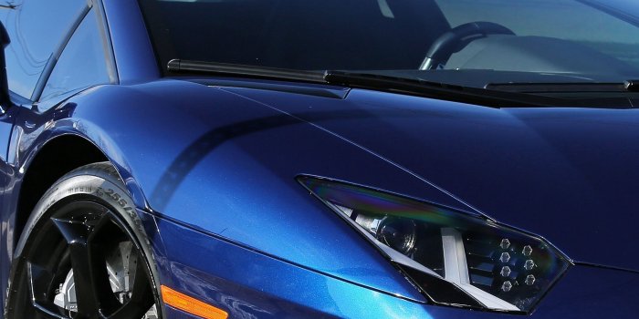 2160x3840 Download wallpaper 2160x3840 lamborghini aventador, blue