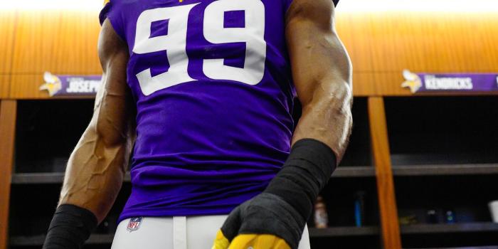 1440x2560 Mobile Wallpaper - Official website of the Minnesota Vikings