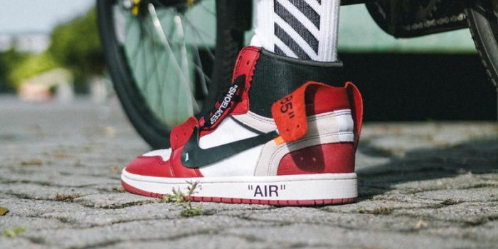 800x1131 OFF-WHITE x Air Jordan 1 On-Feet Images | HYPEBEAST