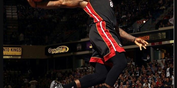 719x1218 Lebron James | Sick Basketball Backgrounds!! | Nba wallpapers