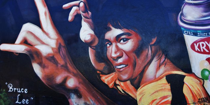 3840x2400 Wallpaper Bruce Lee Graffiti Wall Hands Celebrities 3840x2400