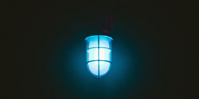 1920x1080 Download wallpaper 1920x1080 lamp, flare, light, electric, dark full