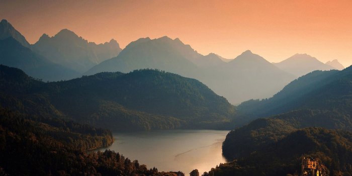 1920x1200 Mountain sunset over the lake wallpaper - Nature wallpapers - #39642