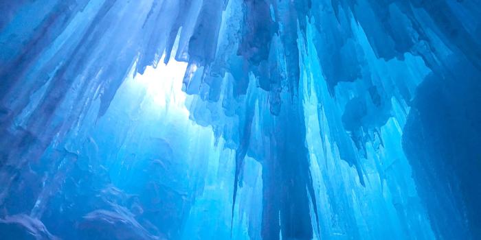 1920x1440 If you hurry, you can still visit a real life ice castle in Colorado