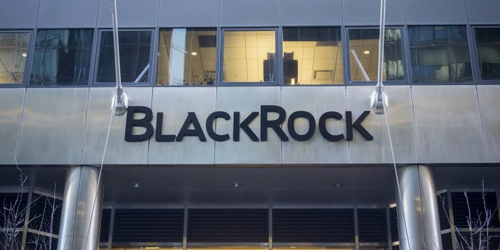 1920x1080 Asset management - Axios