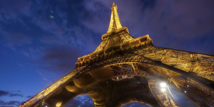 1920x1200 Hedge Funds, Super-Wealthy Leaving France | Hedge Fund News From
