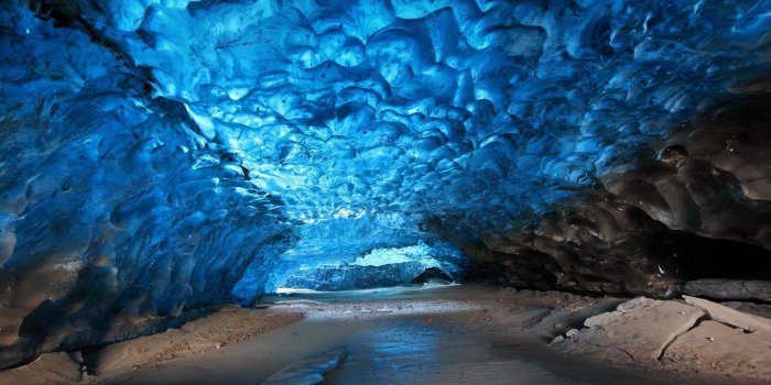 1920x1080 Cave under ice wallpaper - Nature wallpapers - #48671