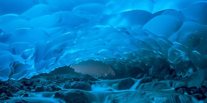1600x1200 Mendenhall Ice Caves wallpaper | 1600x1200 | #70618