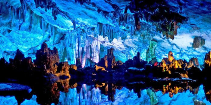 2560x1600 32 Awesome HD Cave Wallpapers