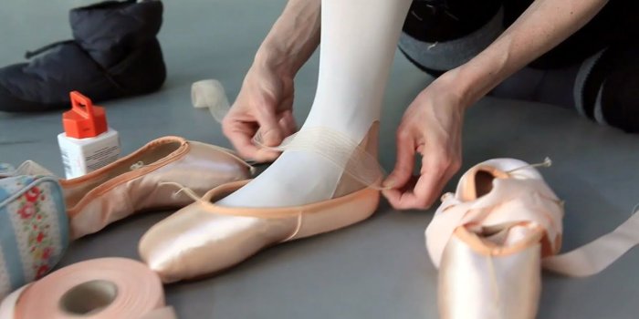 1280x720 How ballet dancers prepare pointe shoes for performance