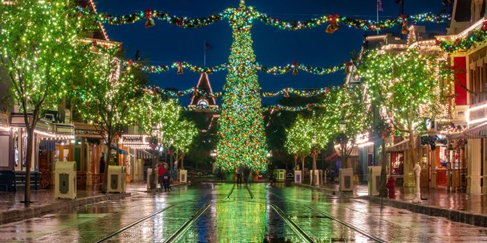 1280x853 Wallpaper Anaheim California Disneyland USA Christmas Christmas tree