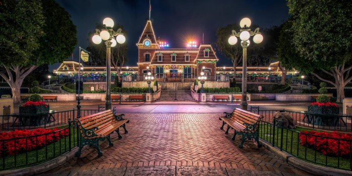 2560x1600 Disneyland Wallpapers