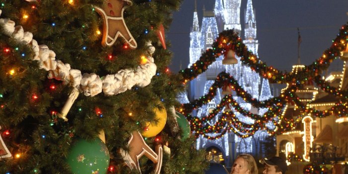 1800x2700 Disney Christmas Wallpapers (63+ images)