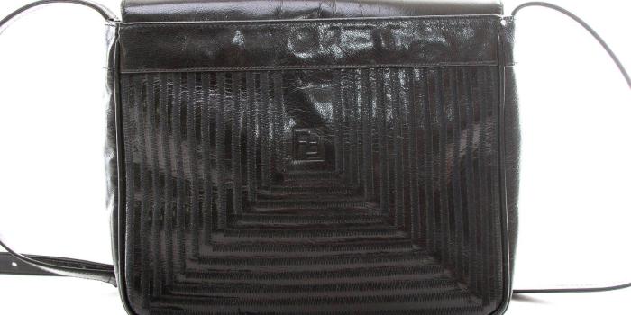 1600x1200 Authentic Vintage Fendi black leather shoulder bag purse