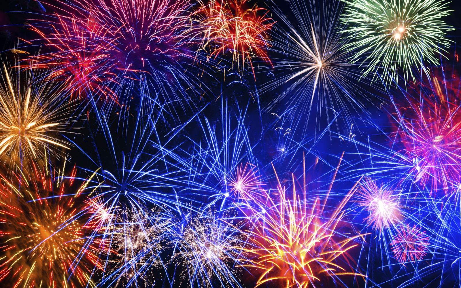 2560x1600 Colorful Fireworks
