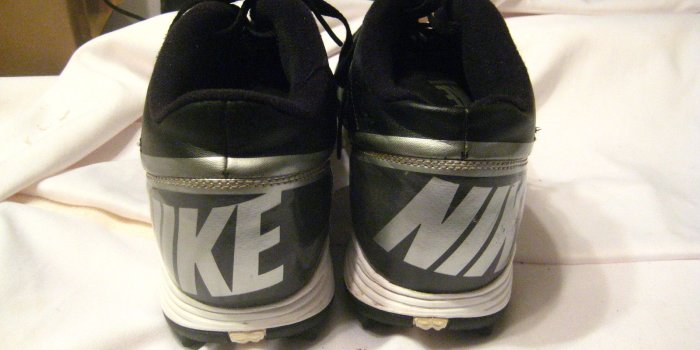 1600x1200 nike land shark football