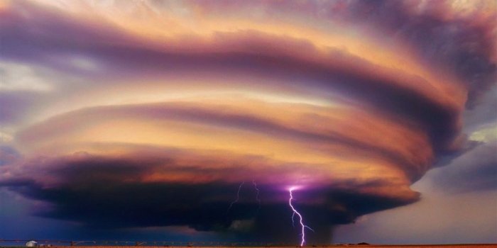 1024x1024 Spectacular Hurricane Over Farmland iPad Air Wallpaper Download