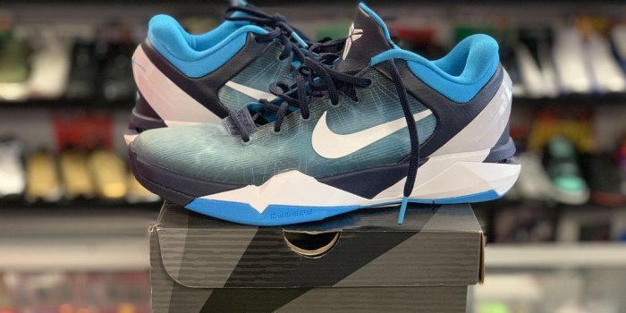 1024x768 Pre-Owned Nike Kobe VII 