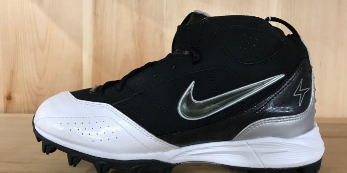 1600x1200 NIKE LT SHARK BLACK METALLIC SILVER WHITE FOOTBALL CLEATS GS SZ 4-6Y  319008-001