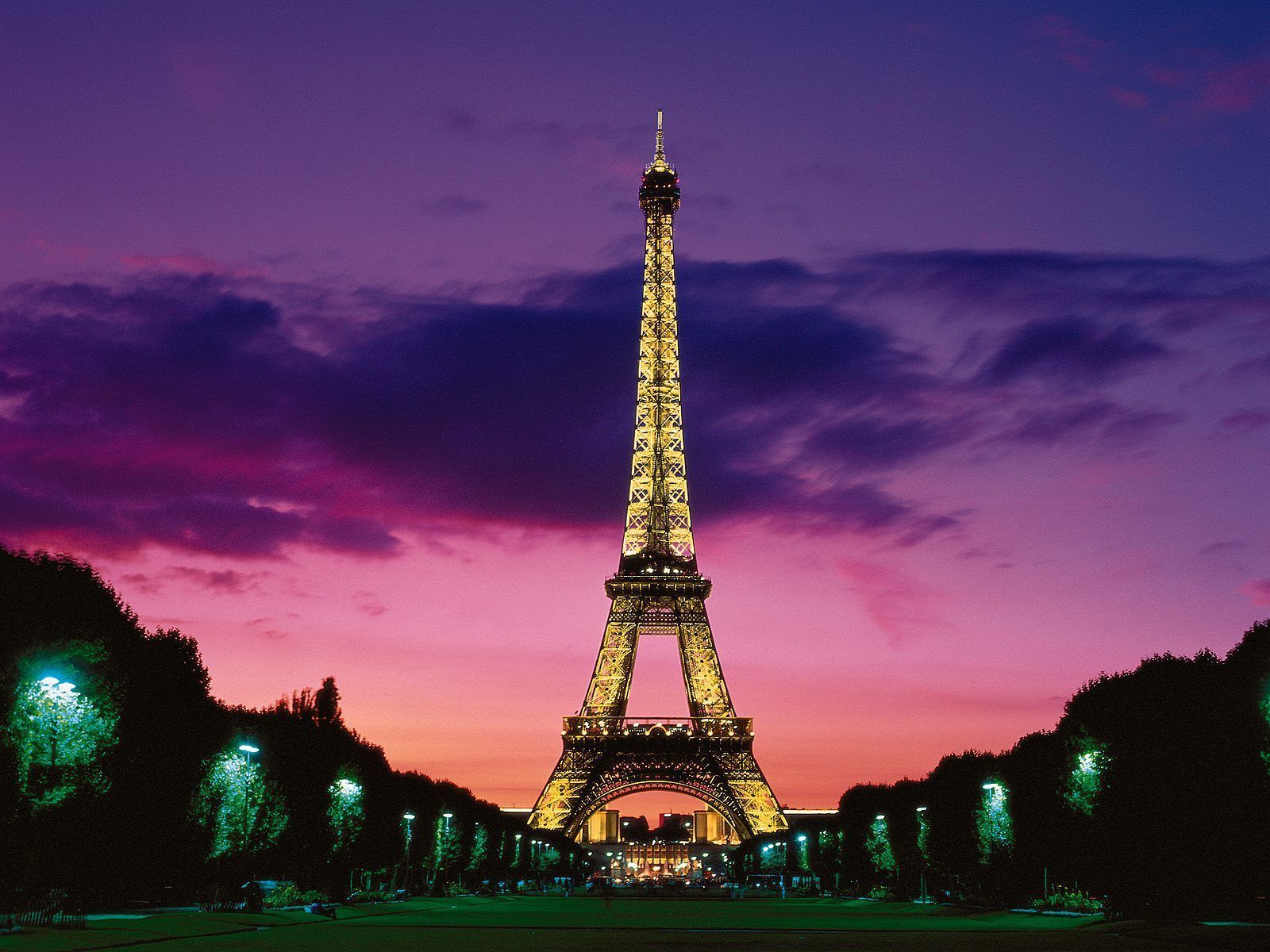 1600x1200 Beautiful France Night View Photo