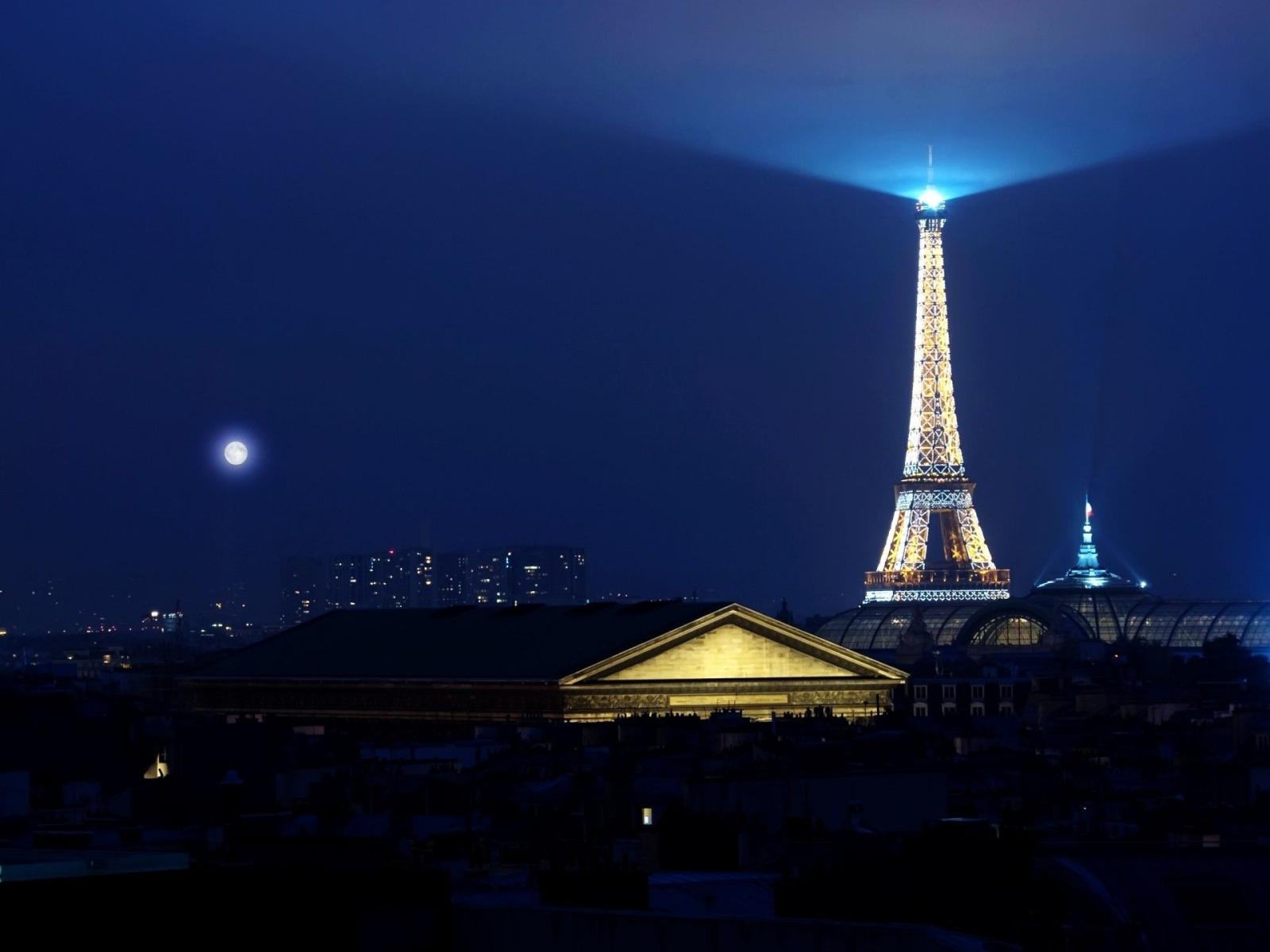 1920x1440 Ancient: Eiffel Night Tower Light Sky Dark Architecture Monuments