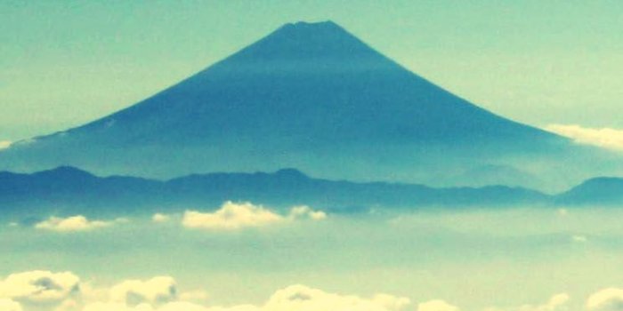 744x1392 Mount Fuji - The iPhone Wallpapers