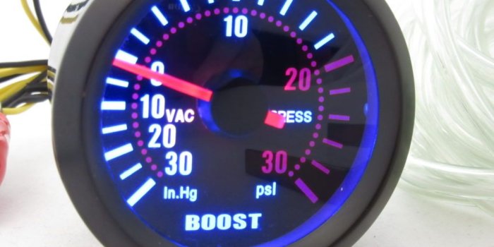 1024x768 30PSI UNIVERSAL 52MM BOOST GAUGE LED (TINTED LENS) | Twisted Motion