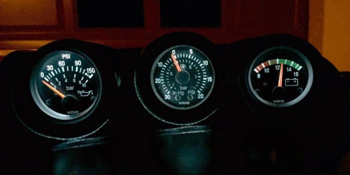 1024x768 Boost gauge and temp gauge - NewBeetle.org Forums