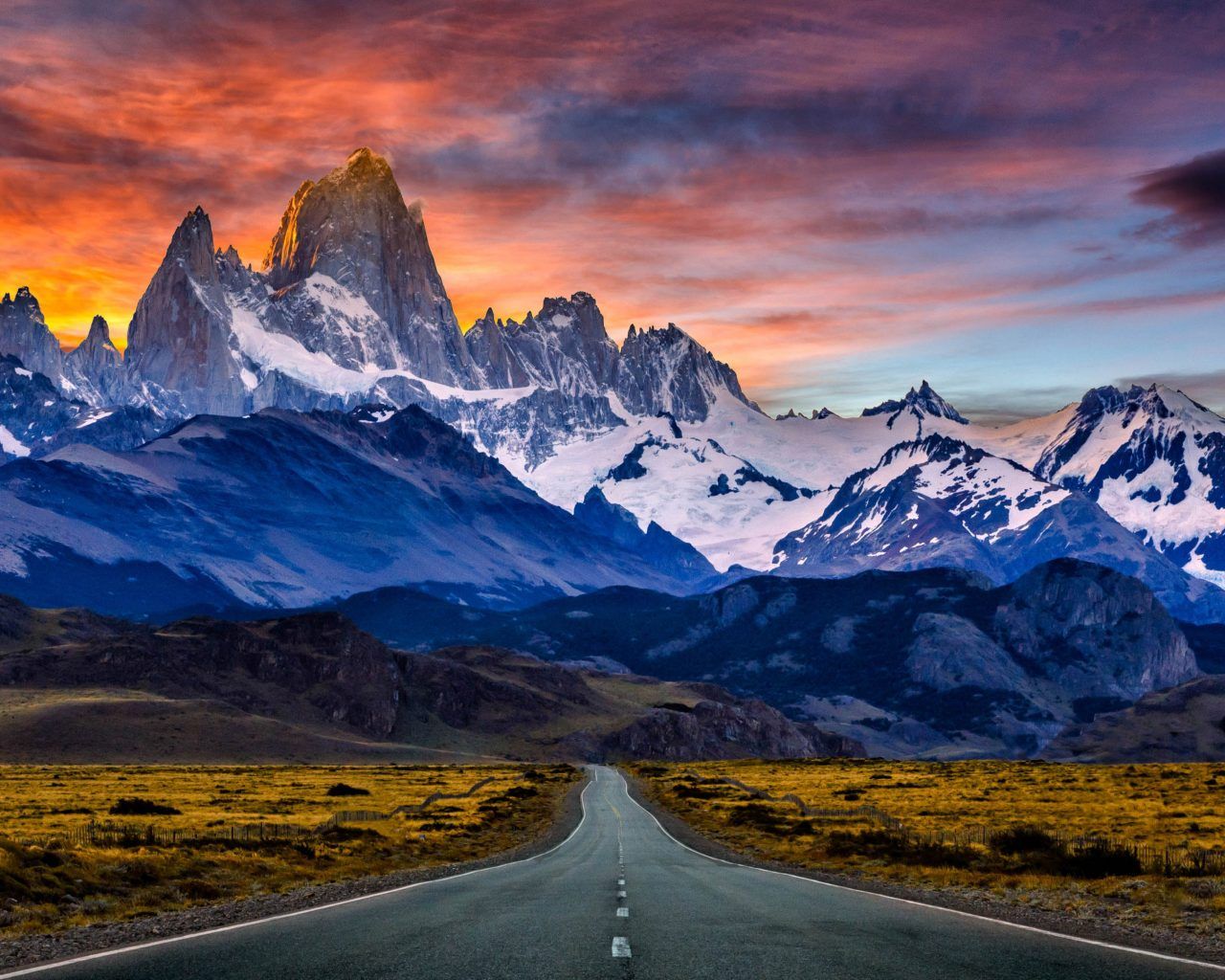 1280x1024 Fitz Roy Mountain In South America Patagonia Between Argentina And