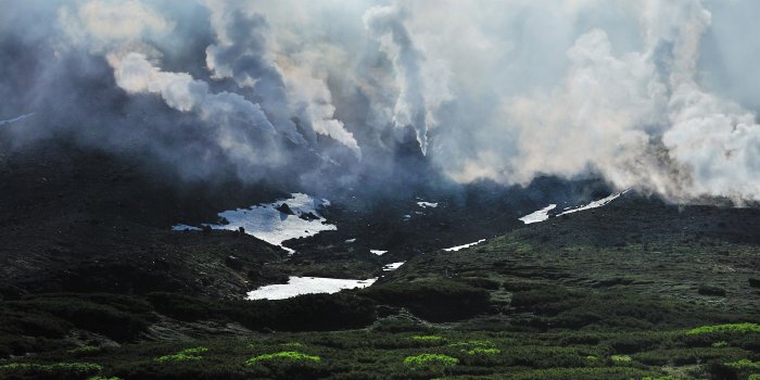 2560x1600 Japan mountains clouds landscapes Asia - Wallpaper (#2629737