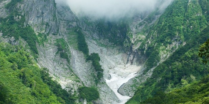 1230x820 2881598 nature landscape mountains cliff clouds green shrubs trees