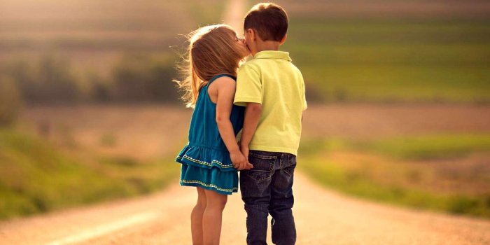 1600x1080 Cute Little Couple Romantic - Romantic Wallpapers In HD 4K Quality -