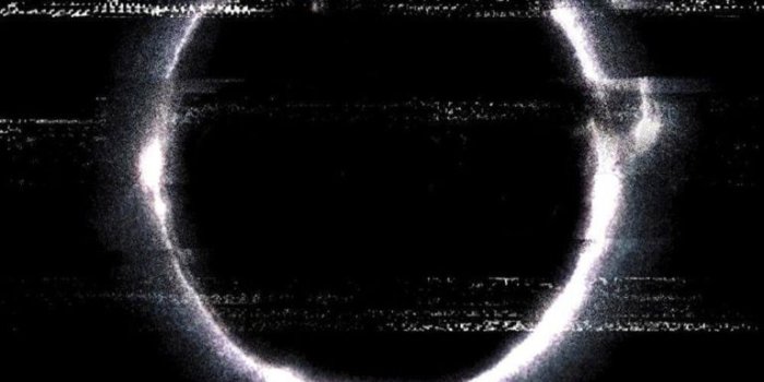 768x1365 YOUR PHONE WILL NEVER SLEEP AGAIN: Enjoy Tons of Hi-Def Horror