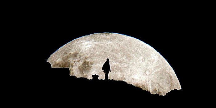 1366x768 45+] Bing Moon Wallpaper on WallpaperSafari