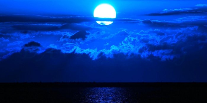 1600x1200 Blue Moon Wallpapers Blue Moon High Resolution Wallpapers | HD